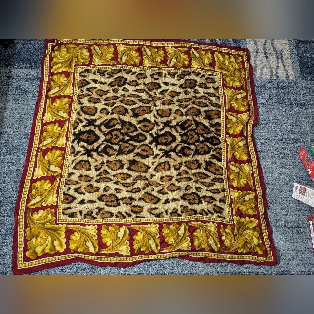 Woman's scarf